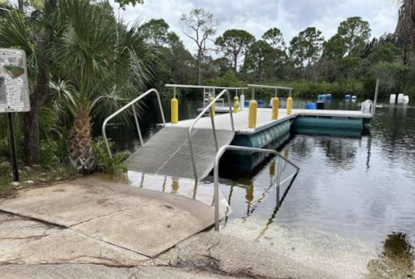 The entry dock and platform at Hudson Grotto